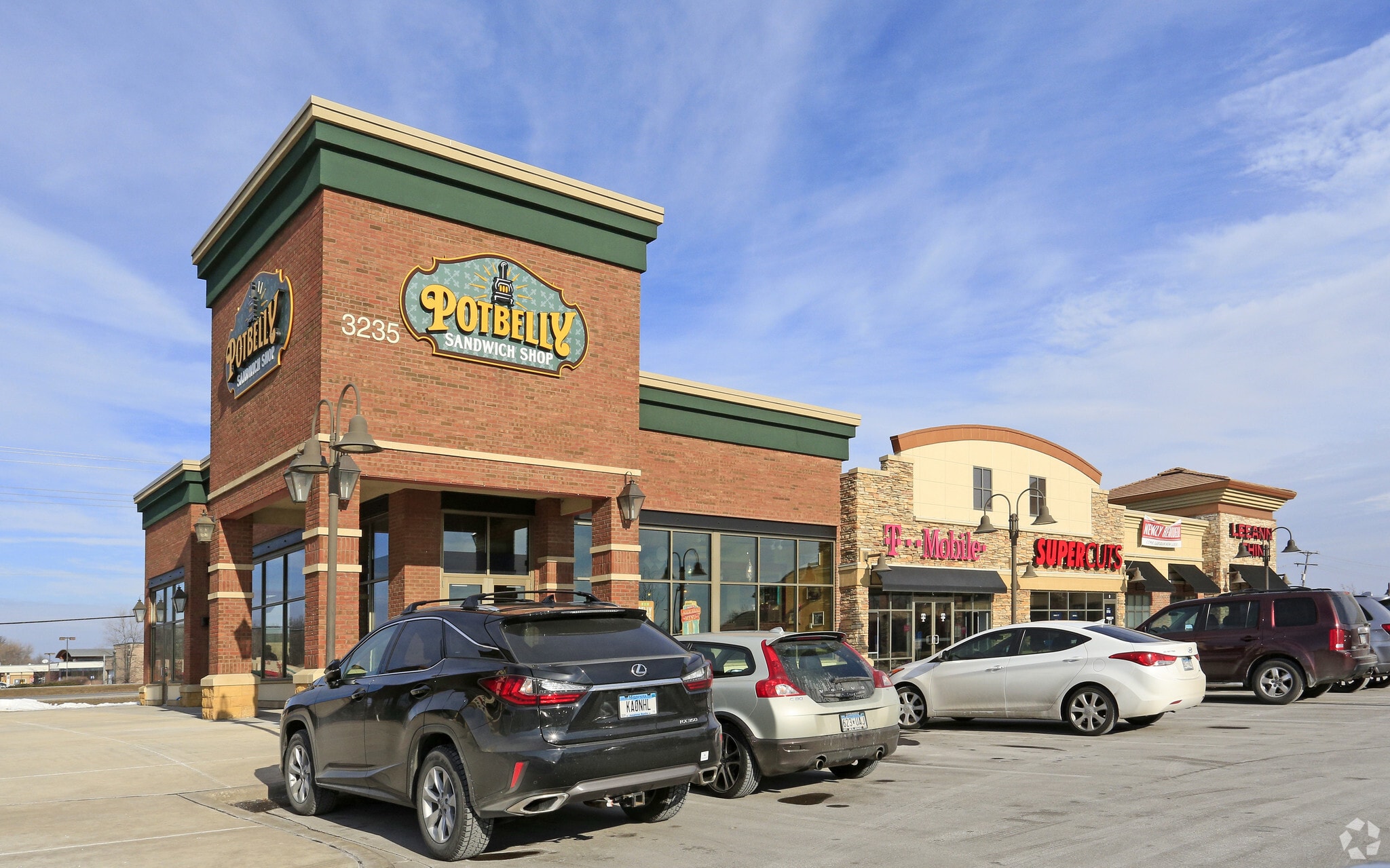 3235 Vicksburg Ln N, Plymouth, MN for lease Building Photo- Image 1 of 2