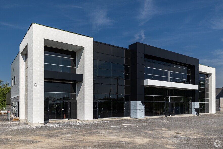 8990 Boul de la Grande-Allée, Mirabel, QC for lease - Building Photo - Image 2 of 3