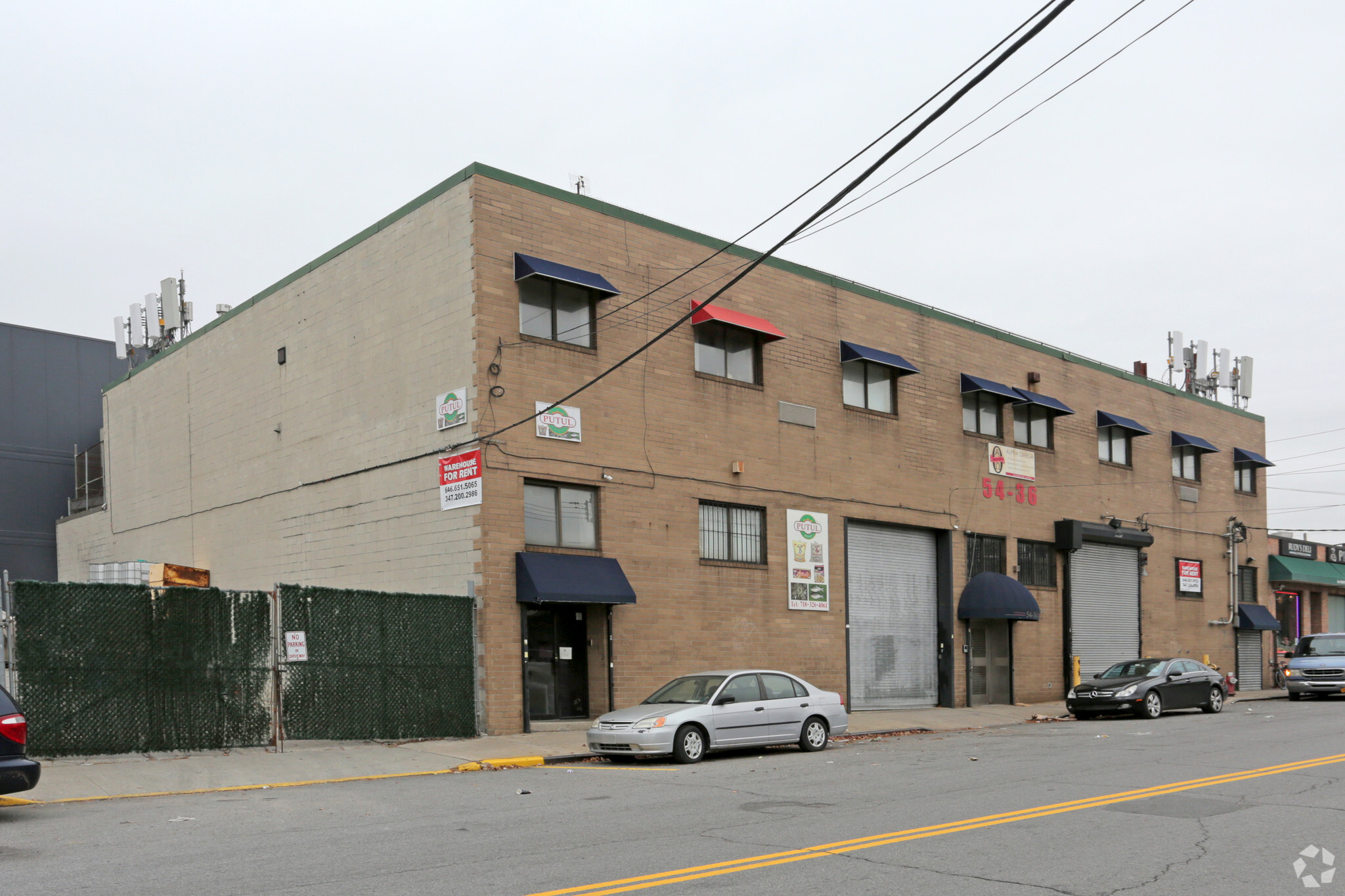 54-36 48th St, Maspeth, NY à vendre Photo principale- Image 1 de 1