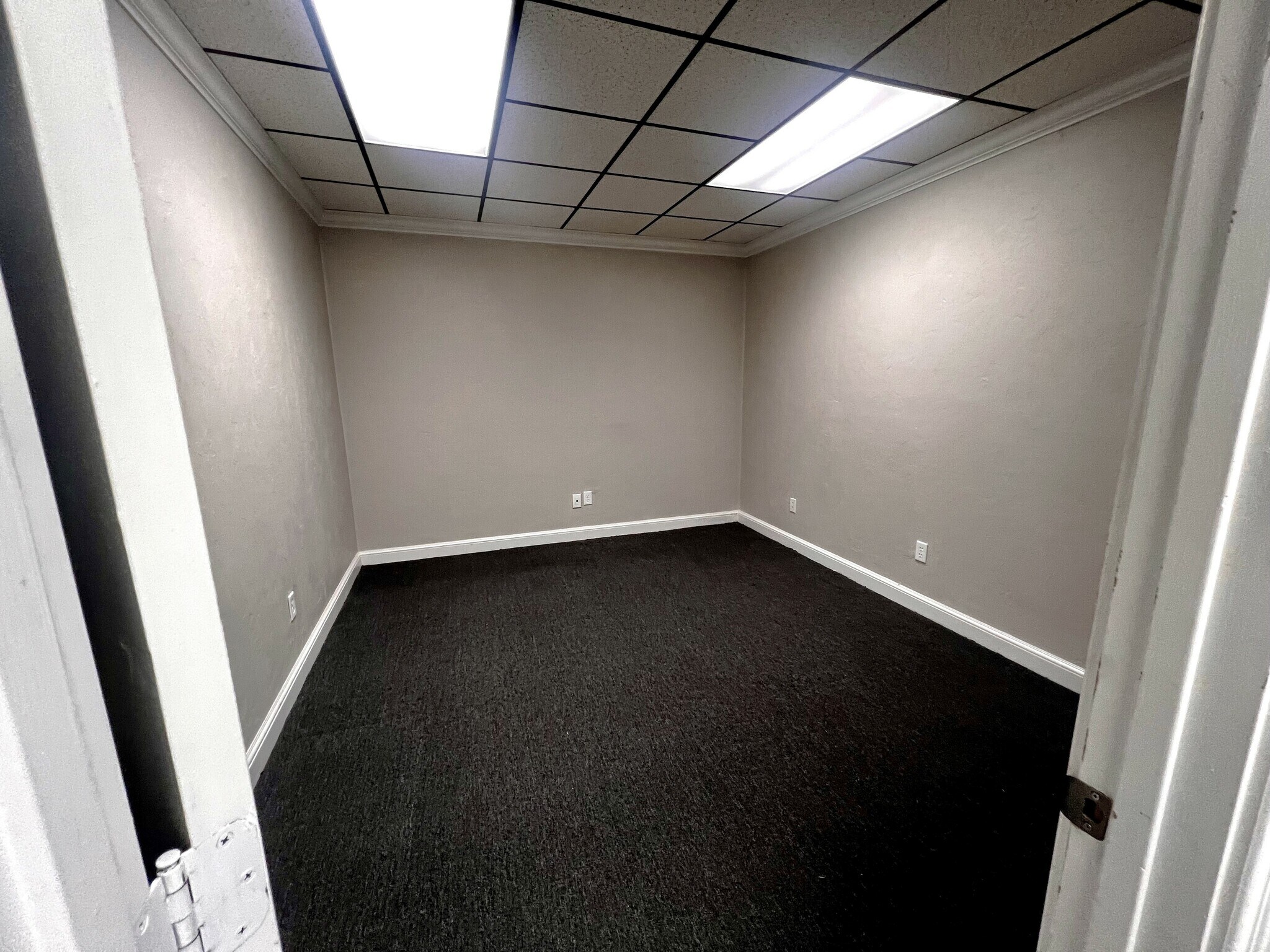 215 E Virginia St, Tallahassee, FL for lease Interior Photo- Image 1 of 5