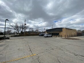 7950 Crawford Ave, Skokie, IL for lease Building Photo- Image 1 of 6
