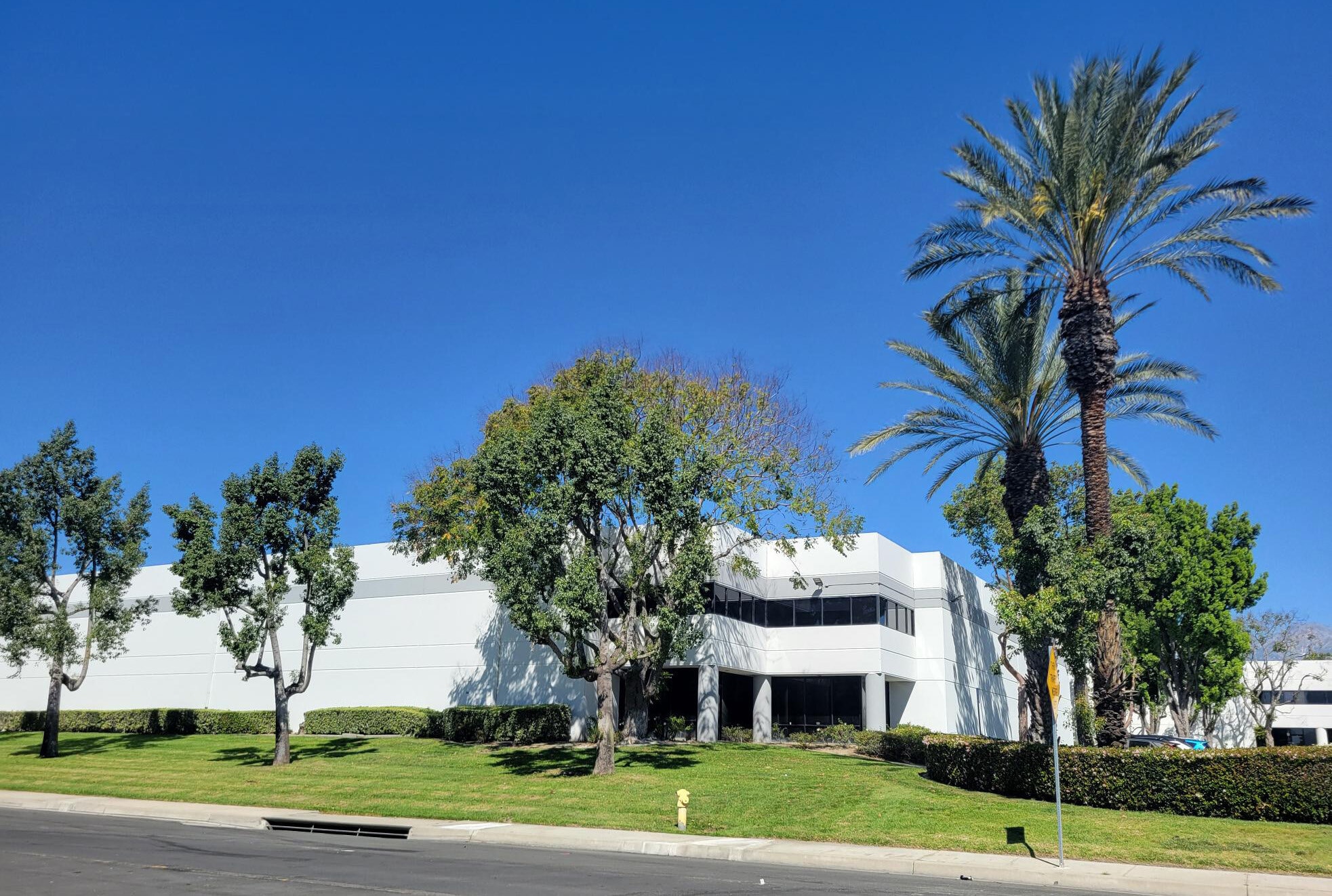 2605 E Cedar St, Ontario, CA for lease Primary Photo- Image 1 of 3