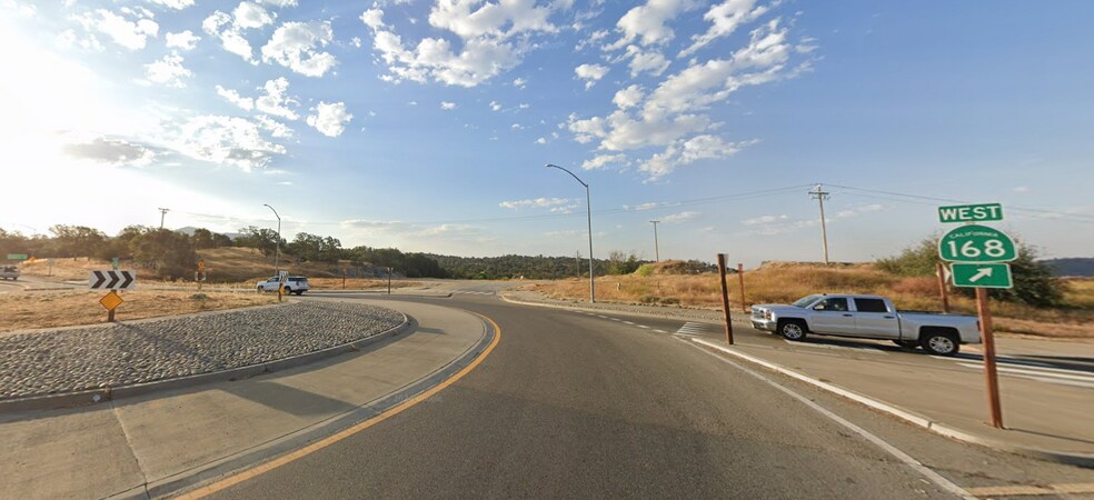 29586 Auberry Rd, Prather, CA for lease - Building Photo - Image 2 of 7