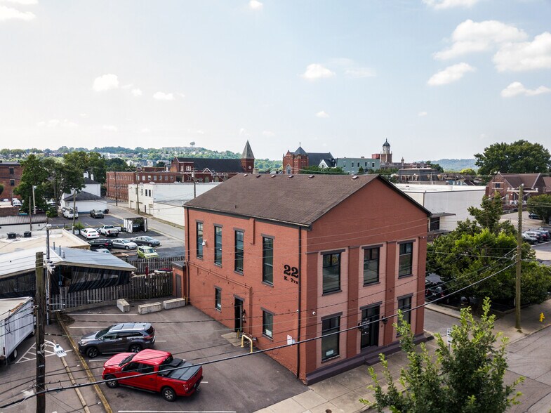22-24 E 7th St, Newport, KY à vendre - Photo du bâtiment - Image 2 de 8