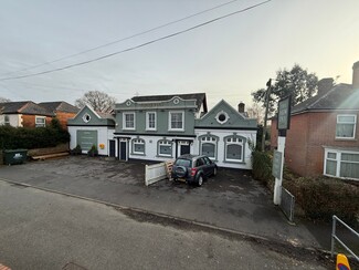 Plus de détails pour 5-7 Main Rd, Totton - Vente au détail à vendre