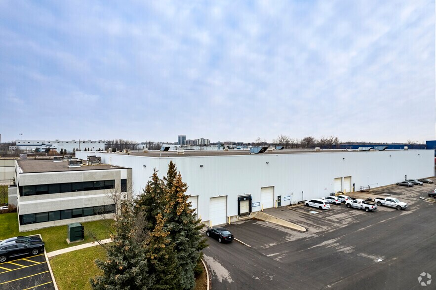 1219 Corporate Dr, Burlington, ON à louer - Photo du bâtiment - Image 3 de 6