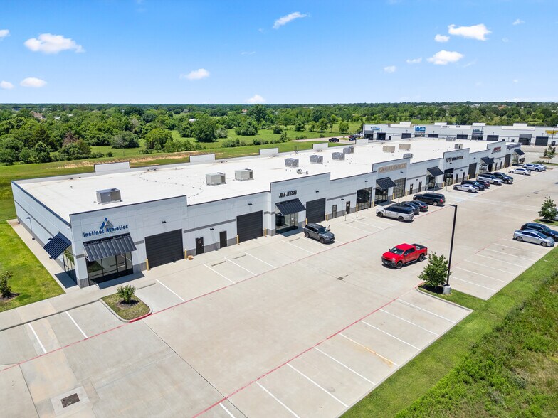 6610 Fm 359 Rd, Fulshear, TX à louer - Photo du bâtiment - Image 2 de 11