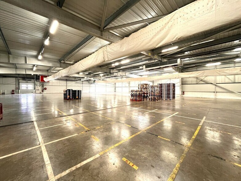 Chemin Du Barret, Châteaurenard for lease - Interior Photo - Image 1 of 14