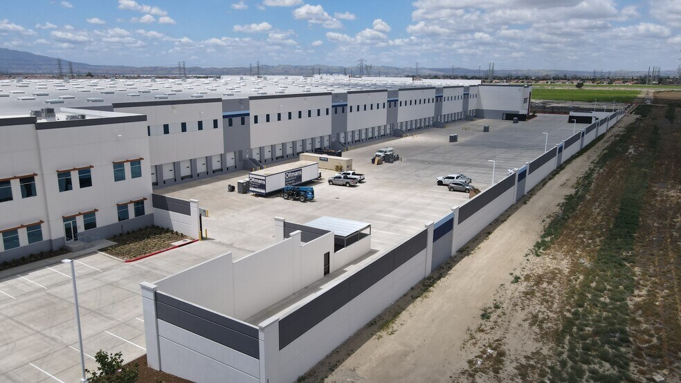 3550 Millcreek Ave, Ontario, CA for lease - Building Photo - Image 2 of 7