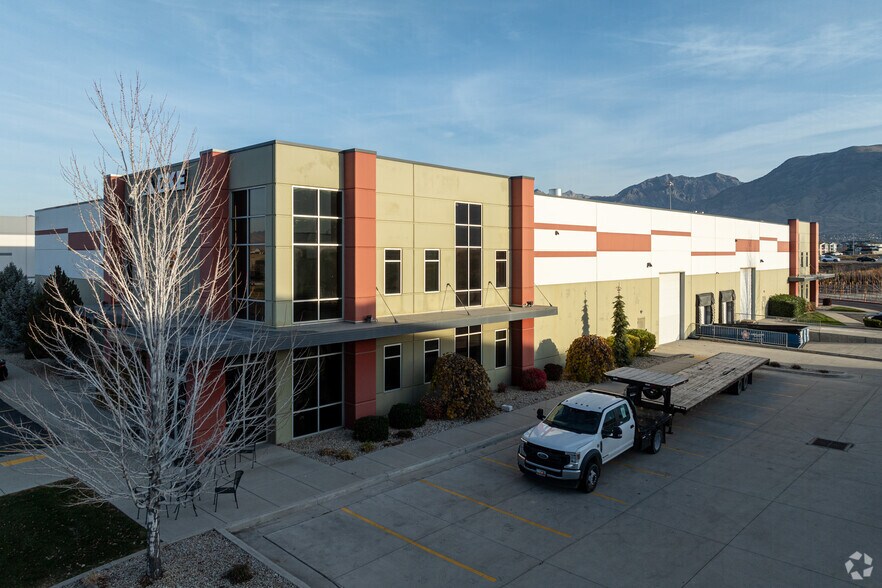 871 S Auto Mall Dr, American Fork, UT à louer - Photo du bâtiment - Image 3 de 16