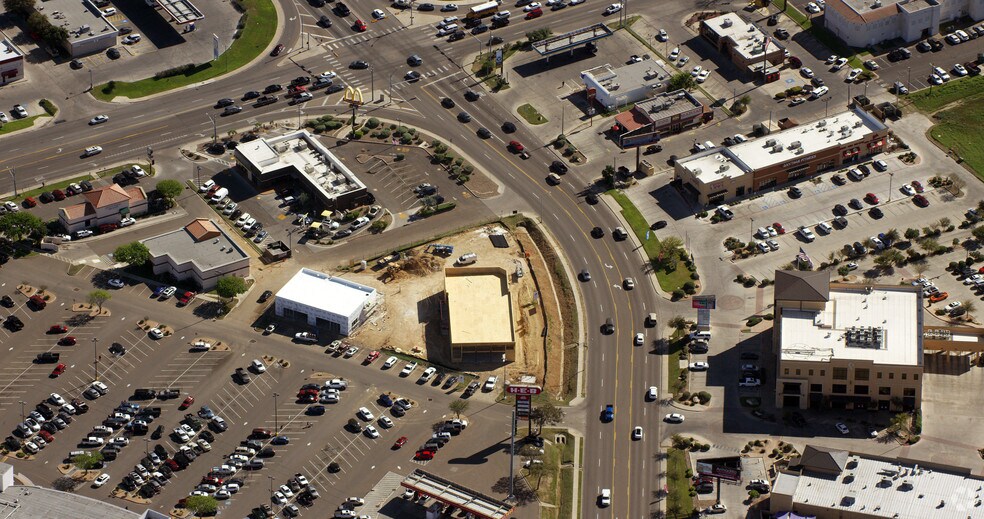 7709 McPherson Rd, Laredo, TX à vendre - Aérien - Image 3 de 17