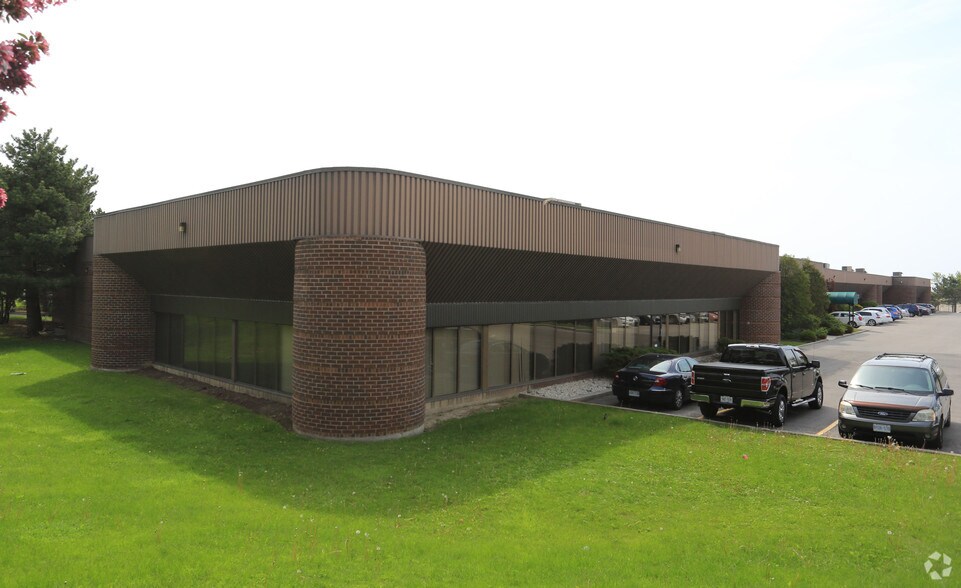 75 Chambers Dr, Ajax, ON à vendre - Photo principale - Image 1 de 1