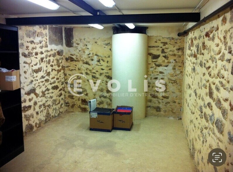 Office in Paris for sale - Interior Photo - Image 2 of 2