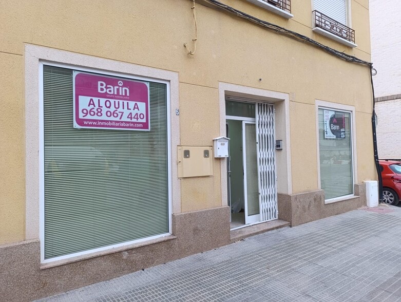 Retail in Murcia for lease - Building Photo - Image 2 of 17