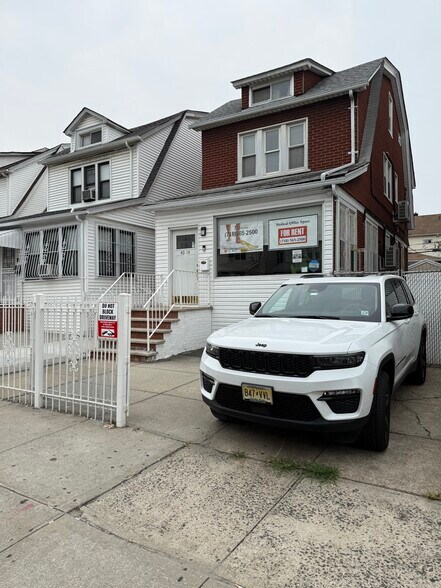 4014 78th St, Elmhurst, NY à vendre - Photo du bâtiment - Image 1 de 8