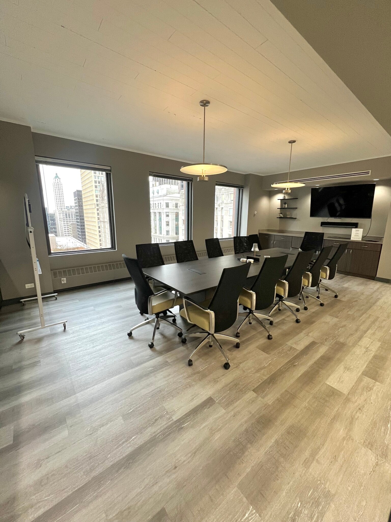 100 N LaSalle St, Chicago, IL for lease Interior Photo- Image 1 of 6