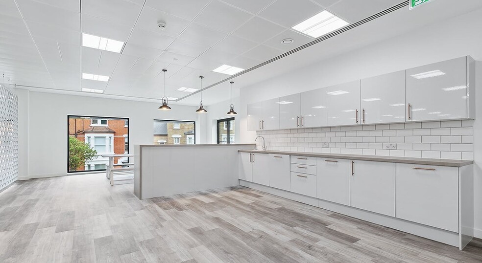 174 Hammersmith Rd, Londres à louer - Photo du bâtiment - Image 2 de 18