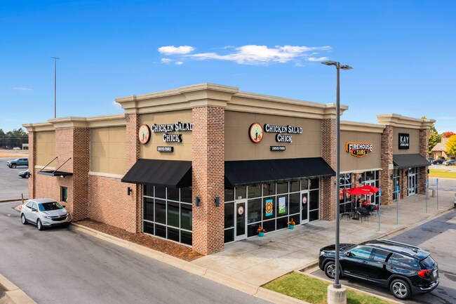 More details for 363 Cox Creek Pky, Florence, AL - Retail for Sale