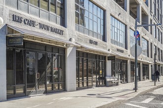 360 Furman St, Brooklyn, NY for lease Building Photo- Image 2 of 10