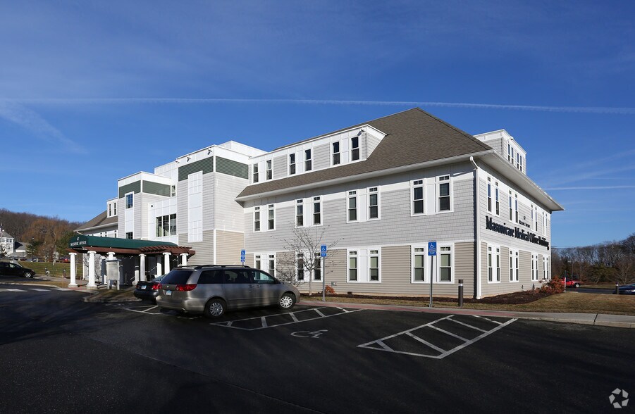 67 Masonic Ave, Wallingford, CT à louer - Photo du bâtiment - Image 2 de 2