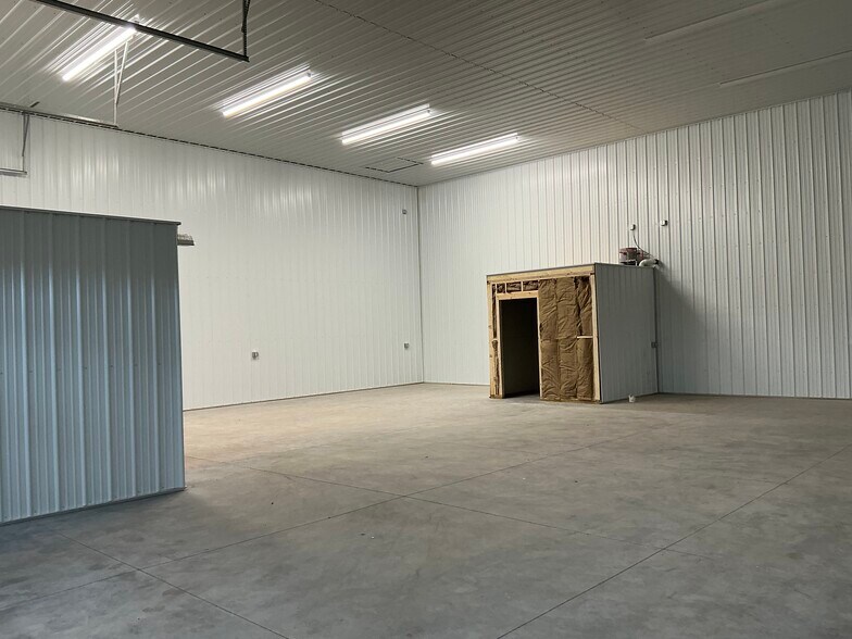 2160 Alvin Rd, Grand Island, NY à louer - Photo du bâtiment - Image 2 de 5