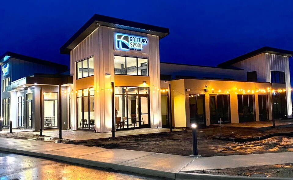 633 E 24th St, Holland, MI à vendre - Photo du bâtiment - Image 2 de 5