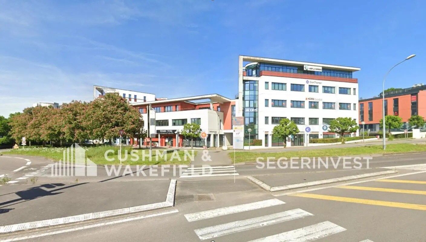 Office in Besançon for lease Building Photo- Image 1 of 7