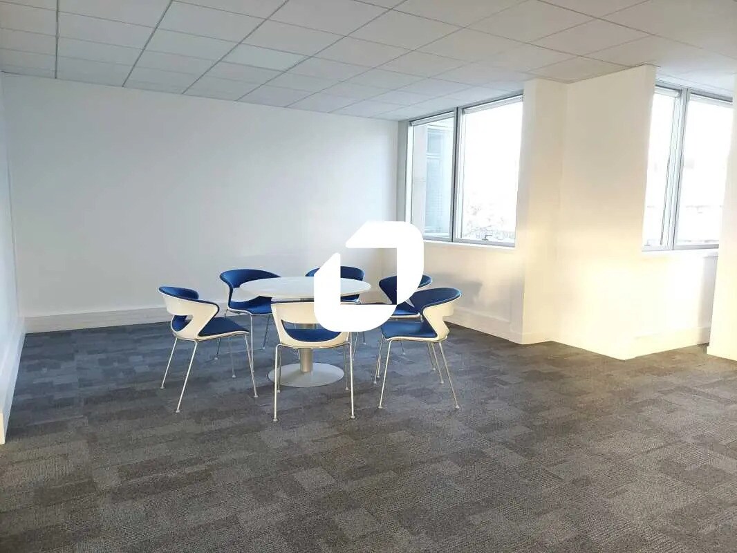 Bureau dans Vélizy-Villacoublay à louer Photo intérieure- Image 1 de 1