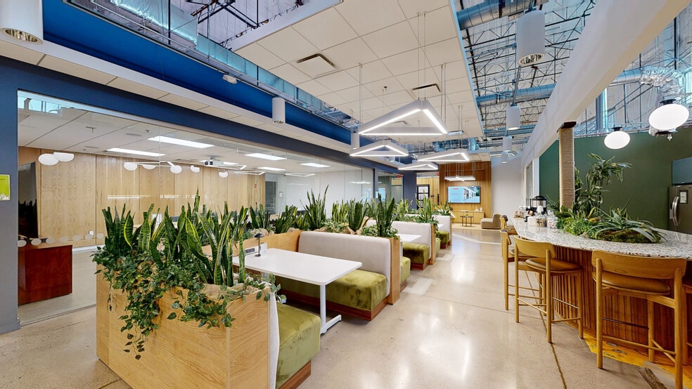 4750 S 44th Pl, Phoenix, AZ for lease - Matterport 3D Scan - Image 3 of 48