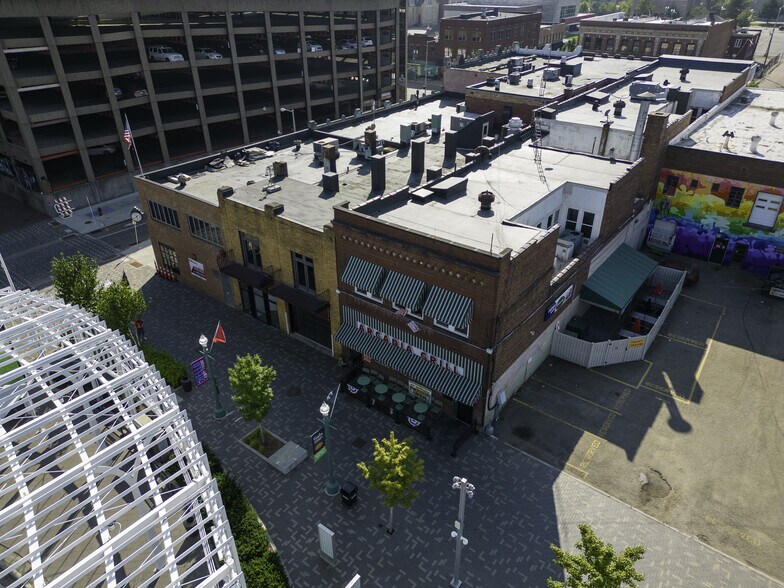 309 Court Ave NW, Canton, OH à louer - Photo du bâtiment - Image 2 de 10