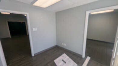 4202 E Elwood St, Phoenix, AZ for lease Interior Photo- Image 2 of 4
