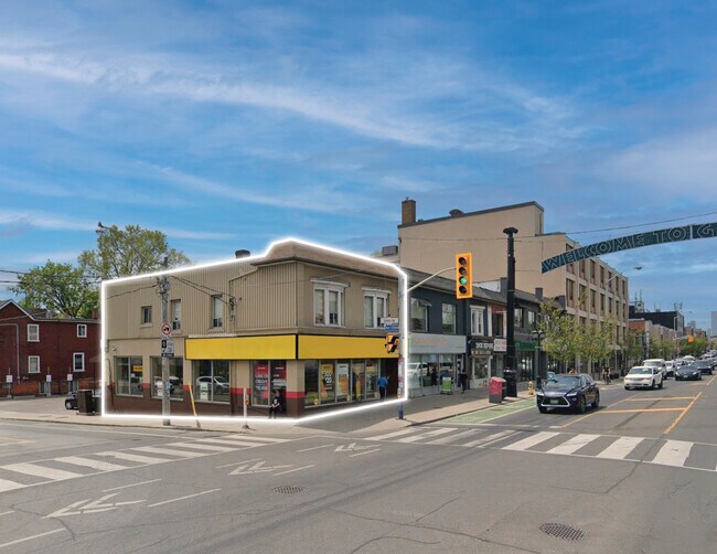Plus de détails pour 851 Danforth Ave, Toronto, ON - Commerce de détail à louer