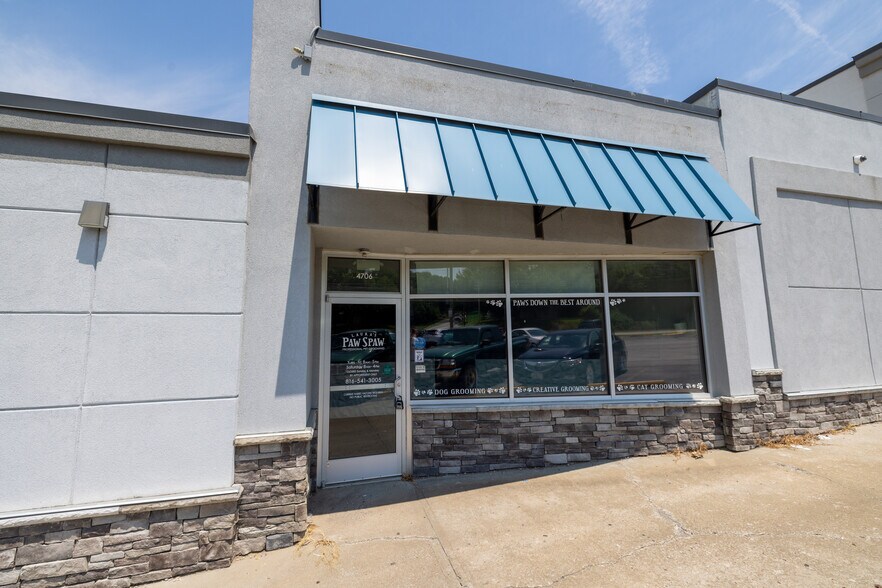 4706-4722 NE Vivion Rd, Kansas City, MO à louer - Photo du bâtiment - Image 1 de 3