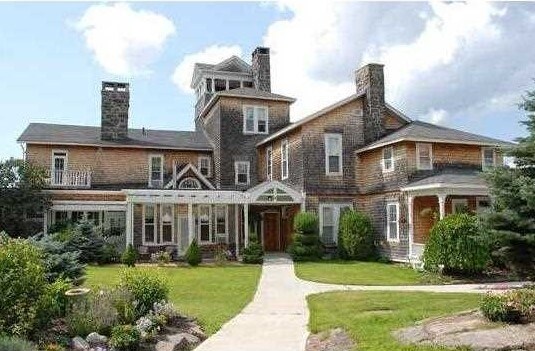 Plus de détails pour 21979 Club Rd, Wellesley Island, NY - Services hôteliers à vendre