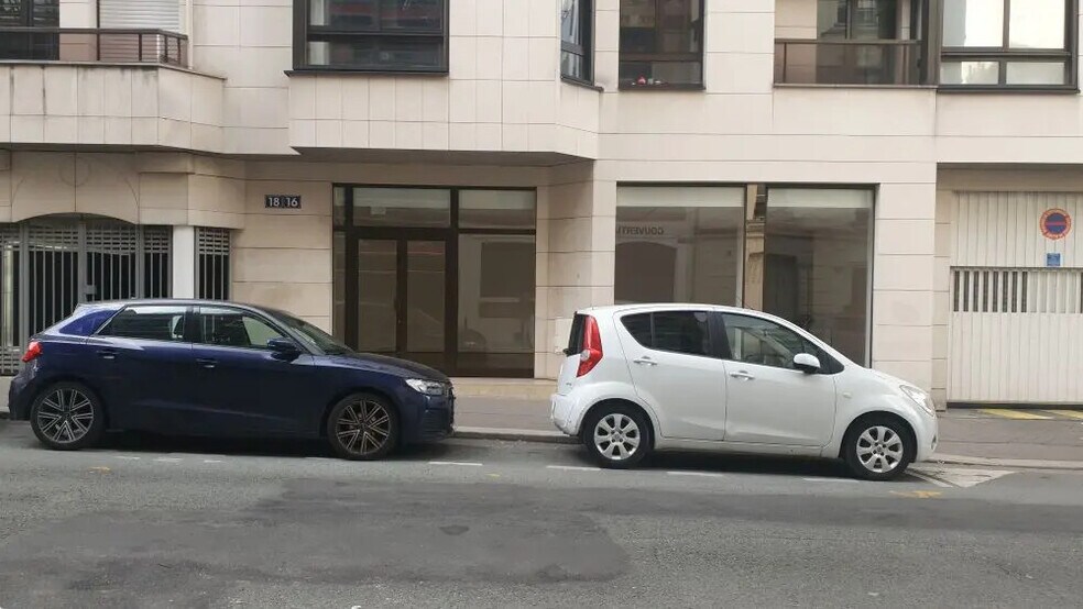 16 Rue De La Cour Des Noues, Paris for lease - Building Photo - Image 1 of 7
