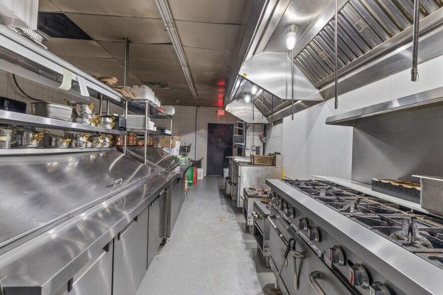 1716 W Andrew Johnson Hwy, Morristown, TN for lease - Building Photo - Image 2 of 15