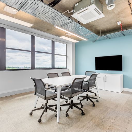 100 High St, Londres à louer - Photo intérieure - Image 2 de 2