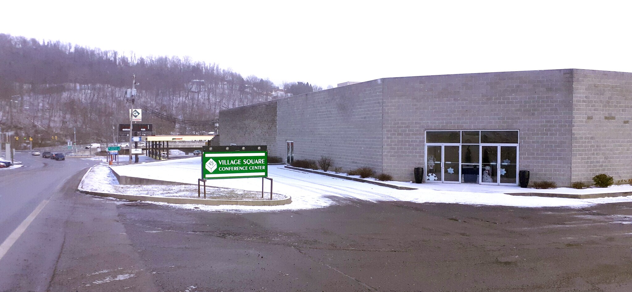 Portfolio of 2 Commercial Assets portefeuille de 1 propriétés à vendre sur LoopNet.ca Photo principale- Image 1 de 2