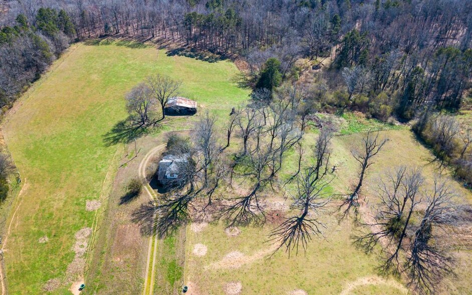 401 Jacks Rd, Locust, NC for sale - Primary Photo - Image 1 of 1