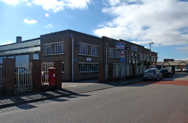 Plus de détails pour Carlton Rd, Coventry - Industriel à louer