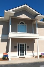 37 W Fairmont Ave, Savannah, GA for lease Building Photo- Image 2 of 9
