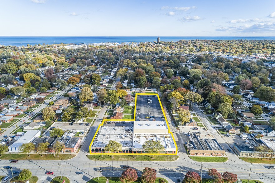 24000-24060 Harper Ave, Saint Clair Shores, MI à louer - Photo du bâtiment - Image 3 de 9