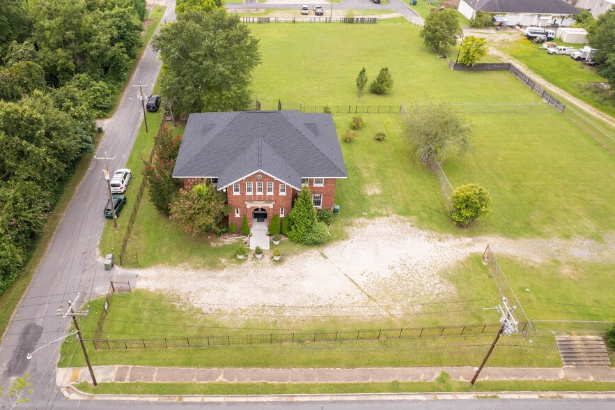 119 College St, Chester, SC for lease - Aerial - Image 3 of 17