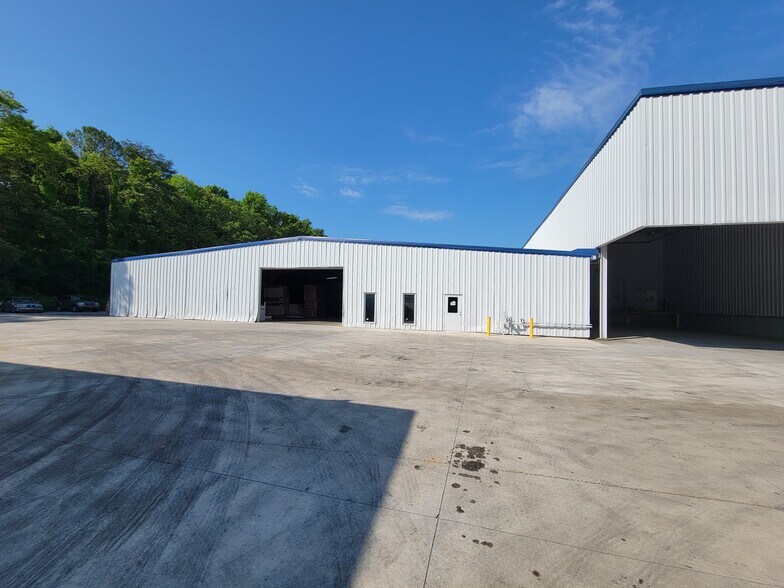 5830 Casey Dr, Knoxville, TN à louer - Photo du bâtiment - Image 2 de 18