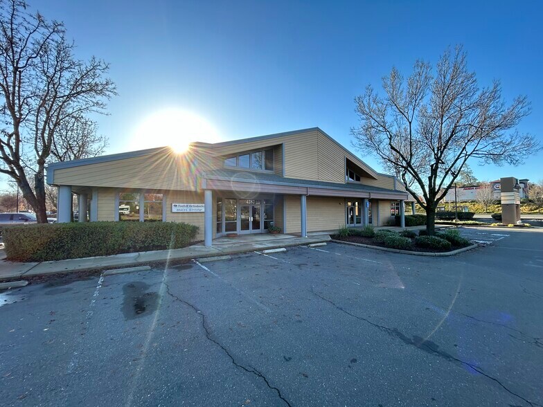 4278-4300 Golden Center Dr, Placerville, CA à louer - Photo du bâtiment - Image 2 de 13