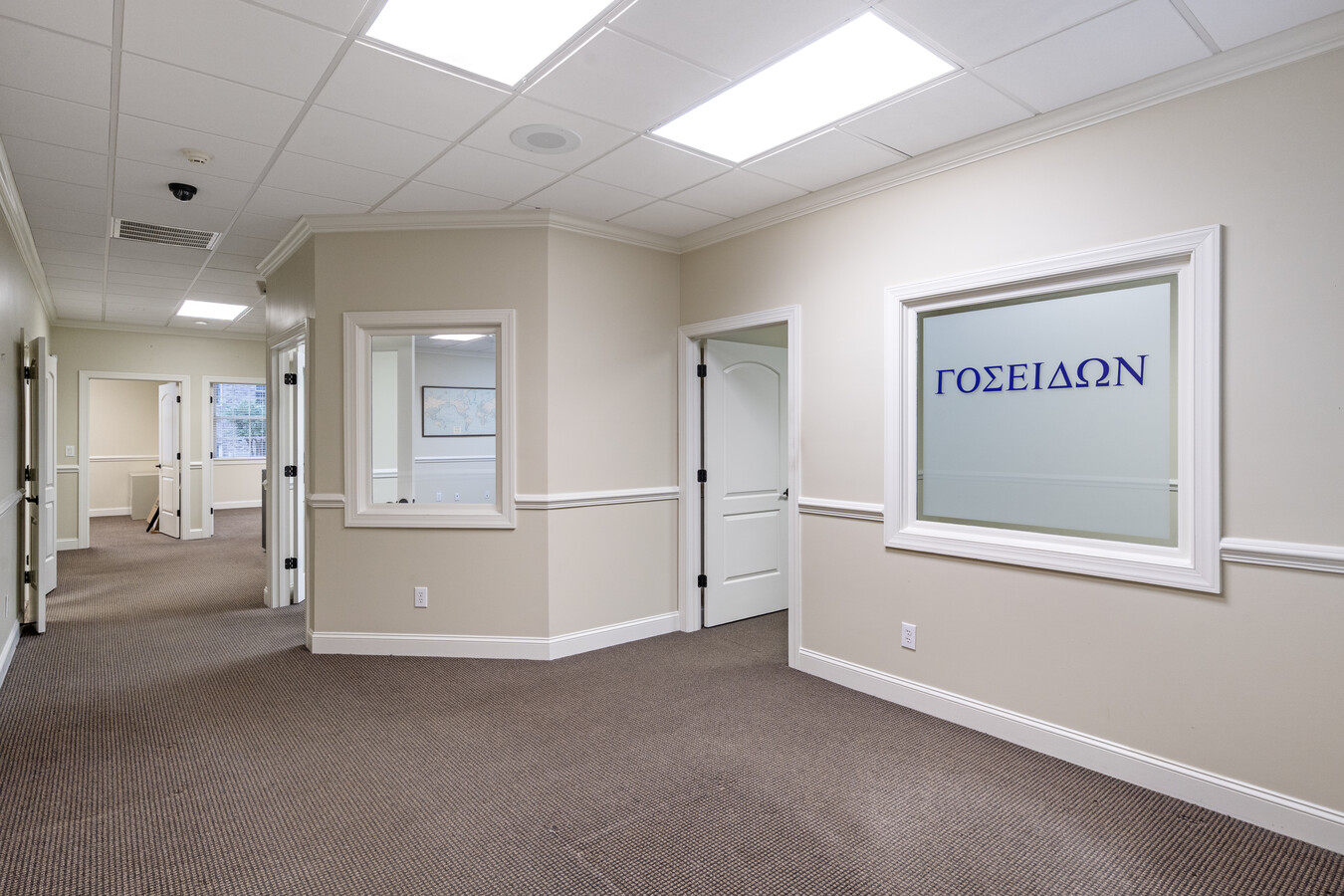 1905 Woodstock Rd, Roswell, GA 30075 - Unité 1 -  - Photo intérieure - Image 2 of 26