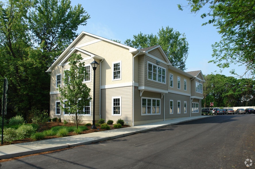 1949 Haddonfield-Berlin Rd, Cherry Hill, NJ à louer - Photo du bâtiment - Image 1 de 13