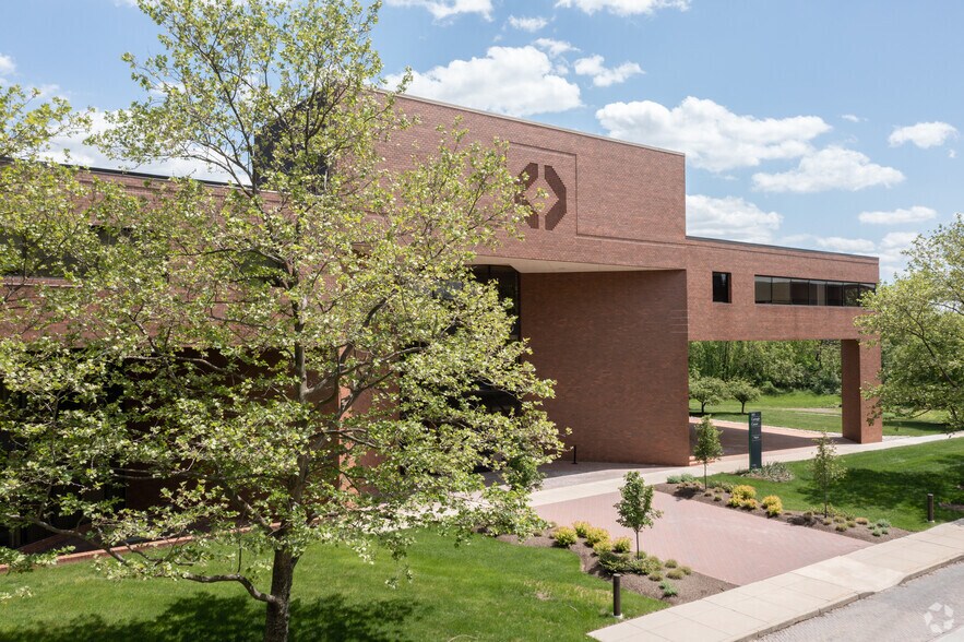 103 Carnegie Ctr, Princeton, NJ à louer - Photo du bâtiment - Image 3 de 12