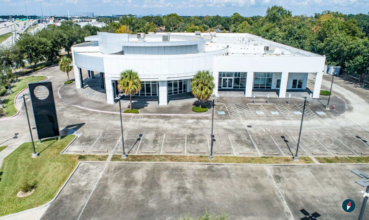 500 Gulf Fwy S, League City, TX à vendre Photo du bâtiment- Image 1 de 10