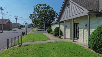 2302 Kentucky Ave, Paducah, KY à louer Photo du bâtiment- Image 2 de 20